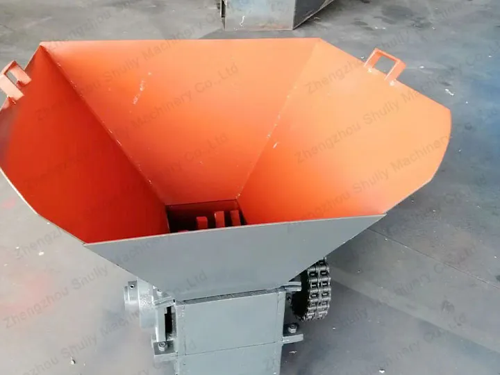 Automatic feeding machine